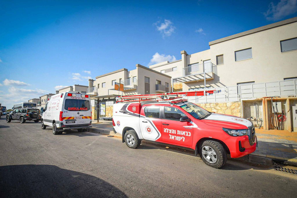 כיבוי השריפה ביישוב החרדי עמנואל