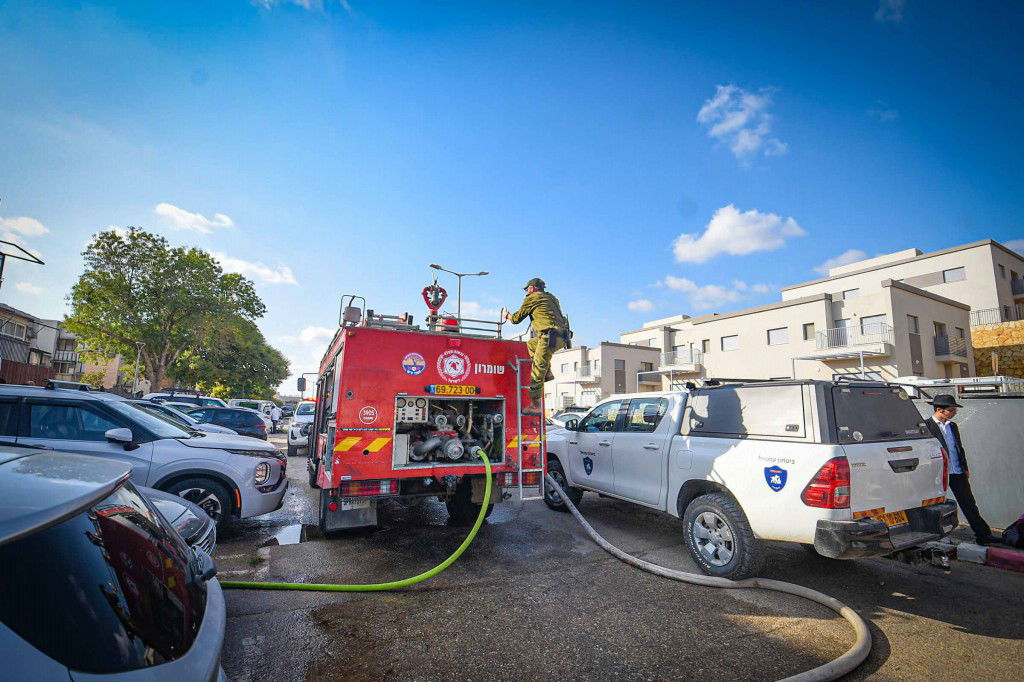 כיבוי השריפה ביישוב החרדי עמנואל
