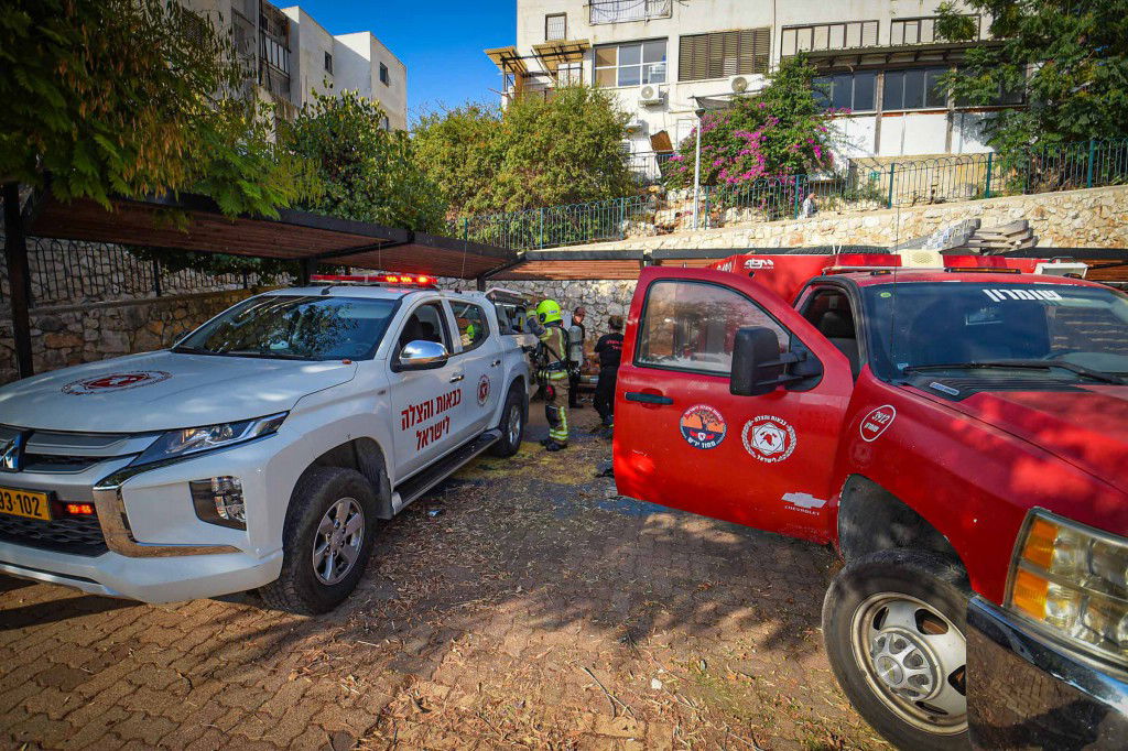 כיבוי השריפה ביישוב החרדי עמנואל