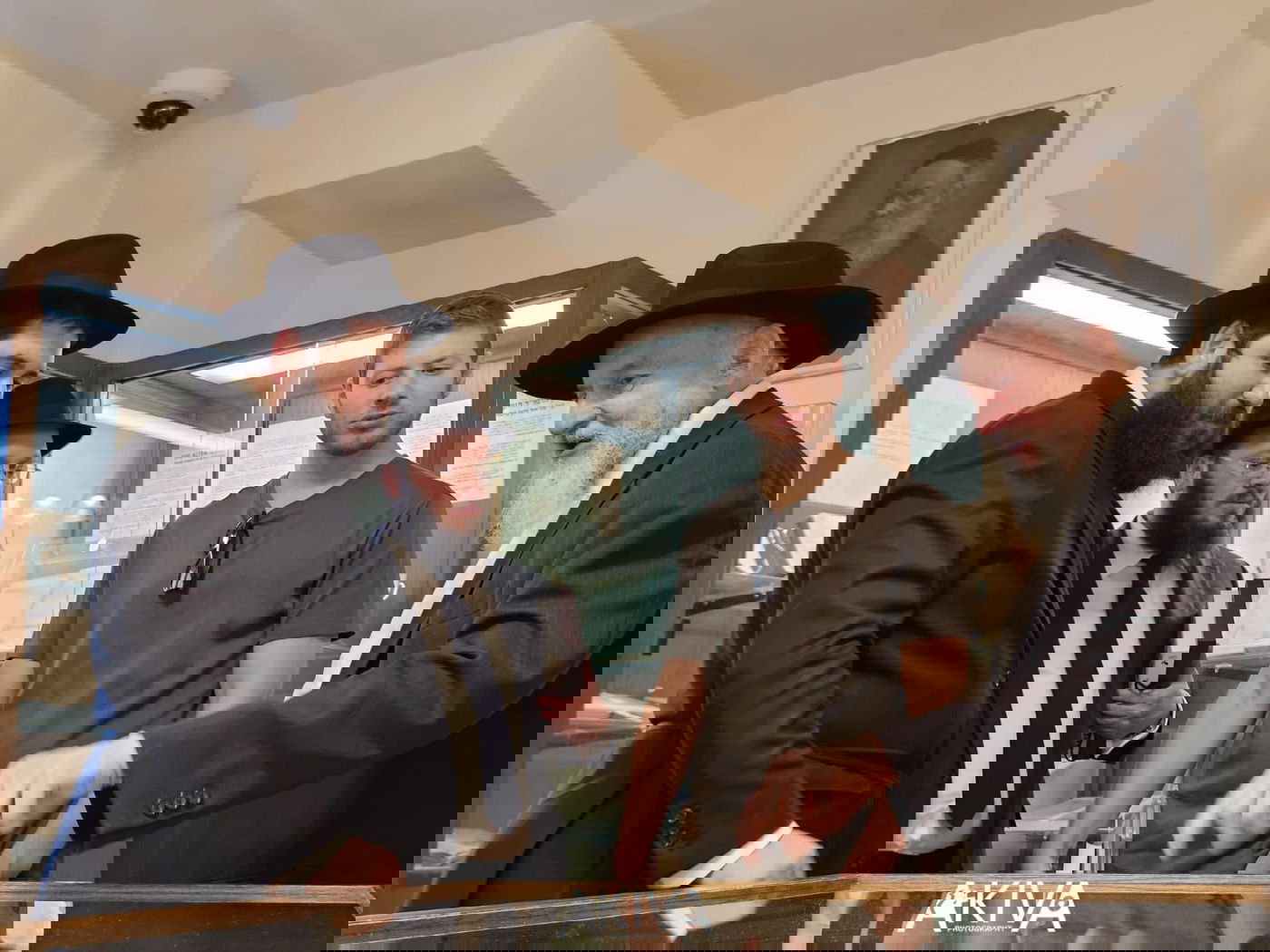 יאיר נתניהו בביקור במרכז העולמי של חסידות חב”ד