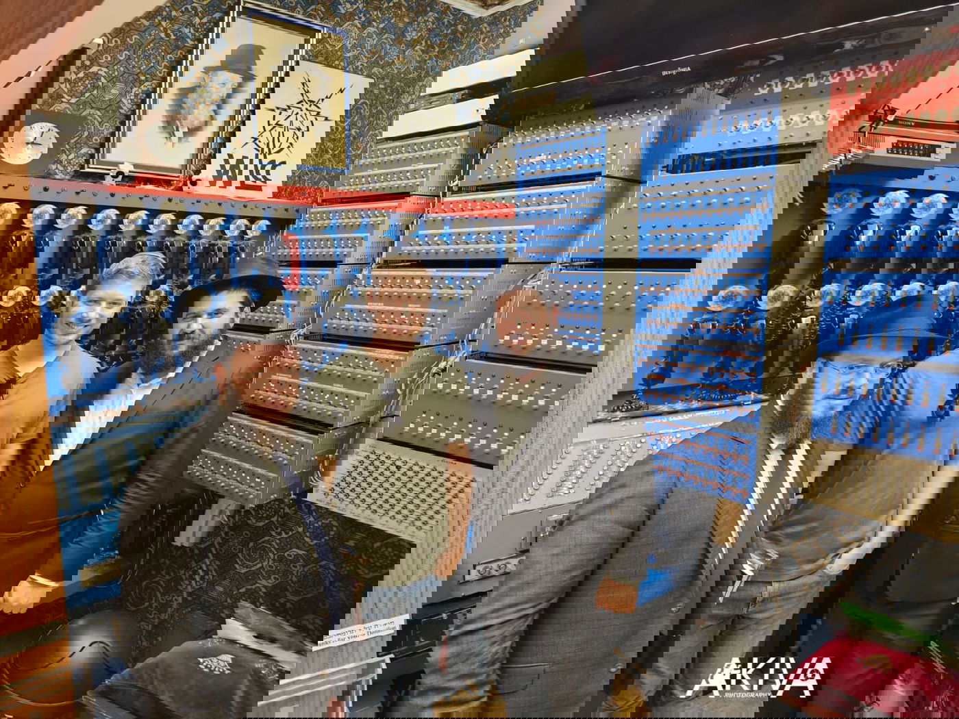 יאיר נתניהו בביקור במרכז העולמי של חסידות חב”ד