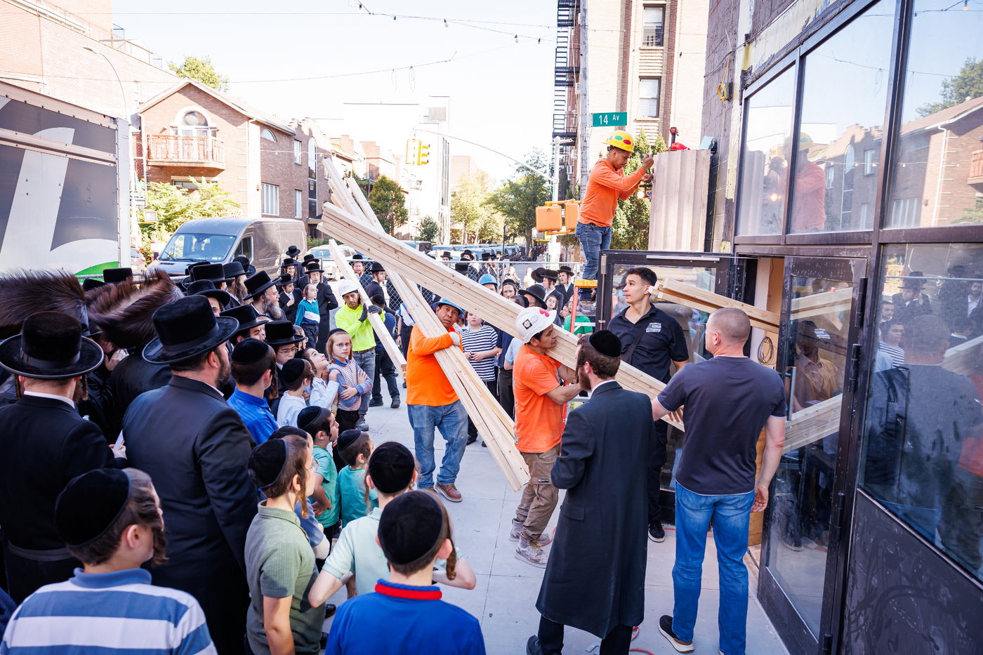 קביעת מזוזות וראש השנה בחצה"ק באבוב 45