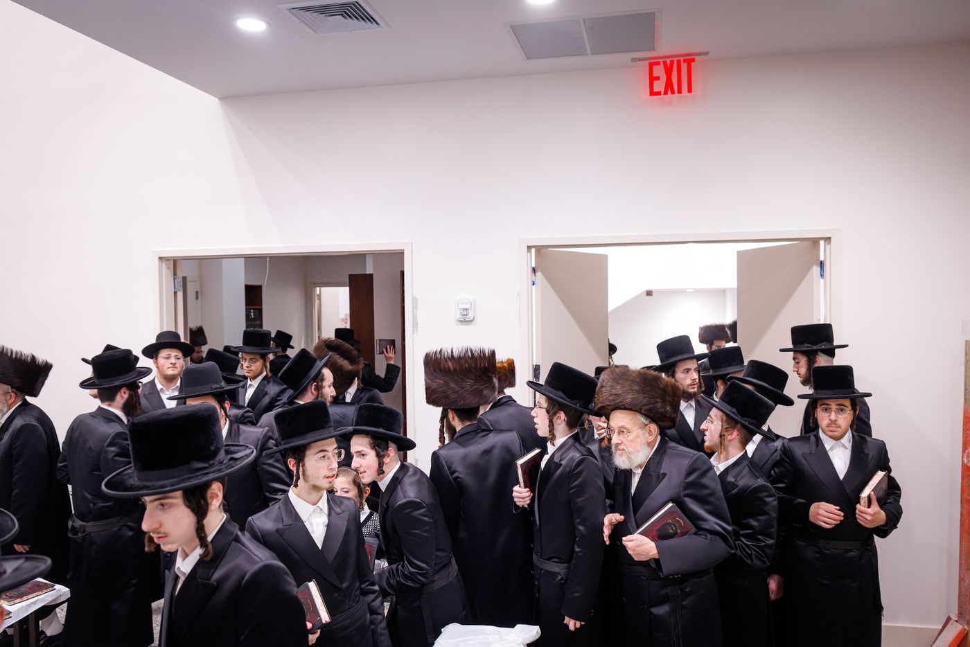 קביעת מזוזות וראש השנה בחצה"ק באבוב 45