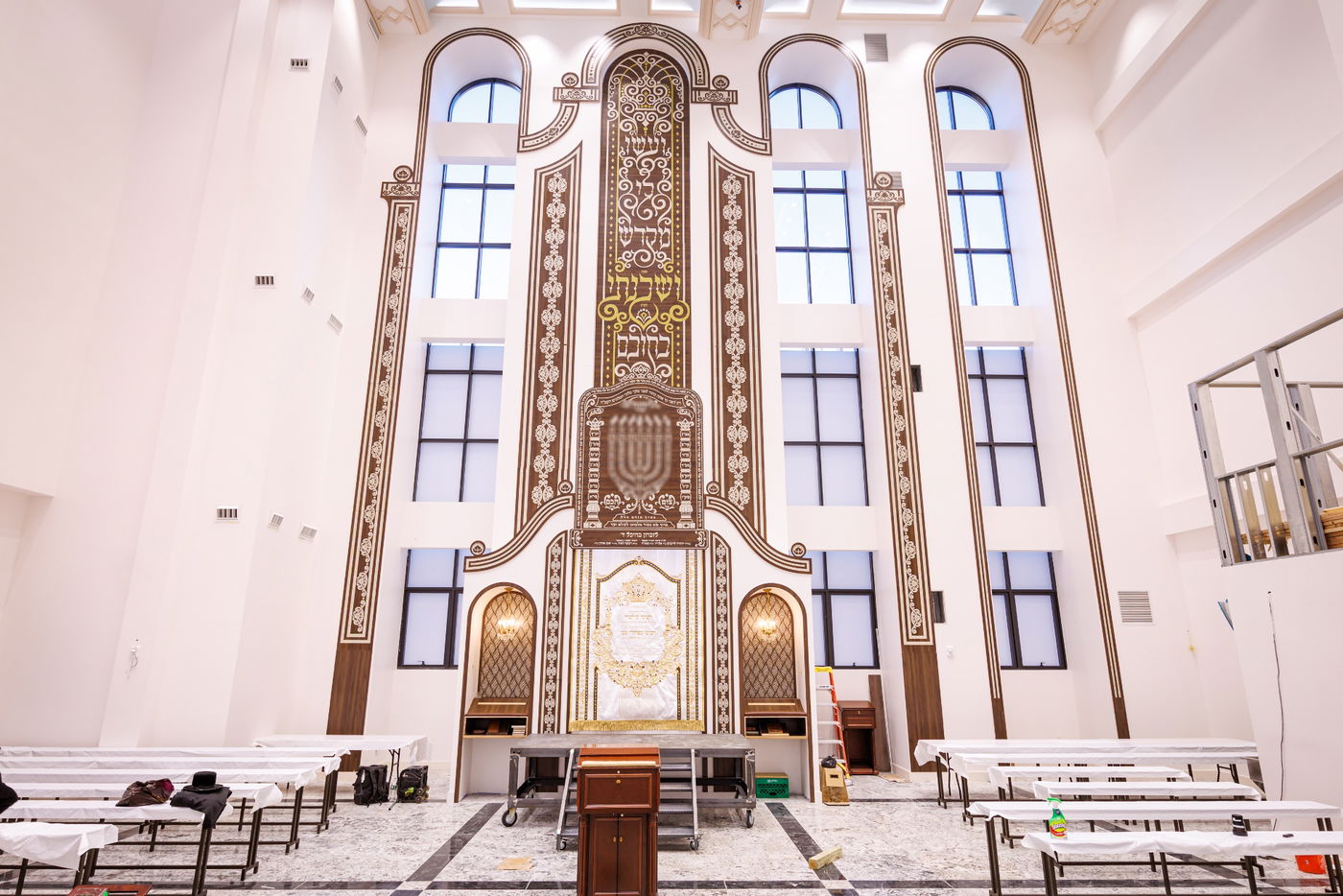 קביעת מזוזות וראש השנה בחצה"ק באבוב 45