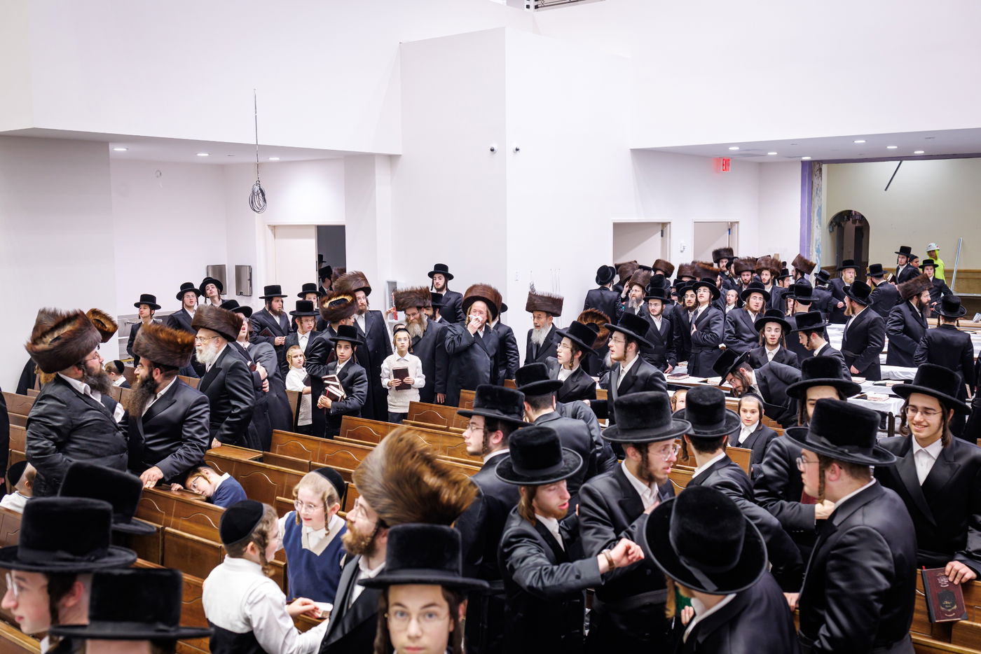 קביעת מזוזות וראש השנה בחצה"ק באבוב 45