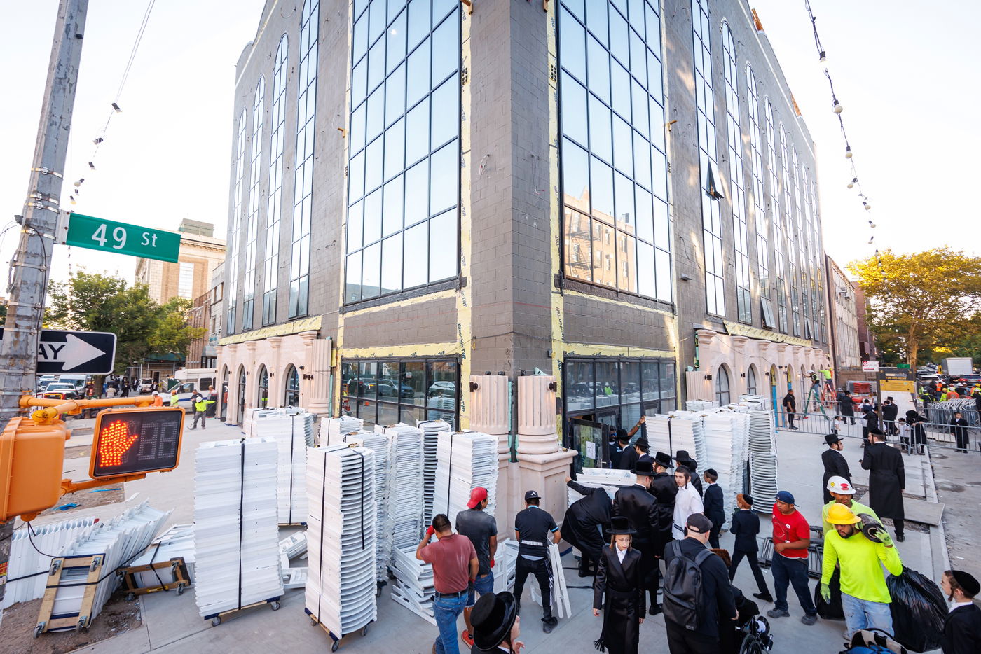 קביעת מזוזות וראש השנה בחצה"ק באבוב 45