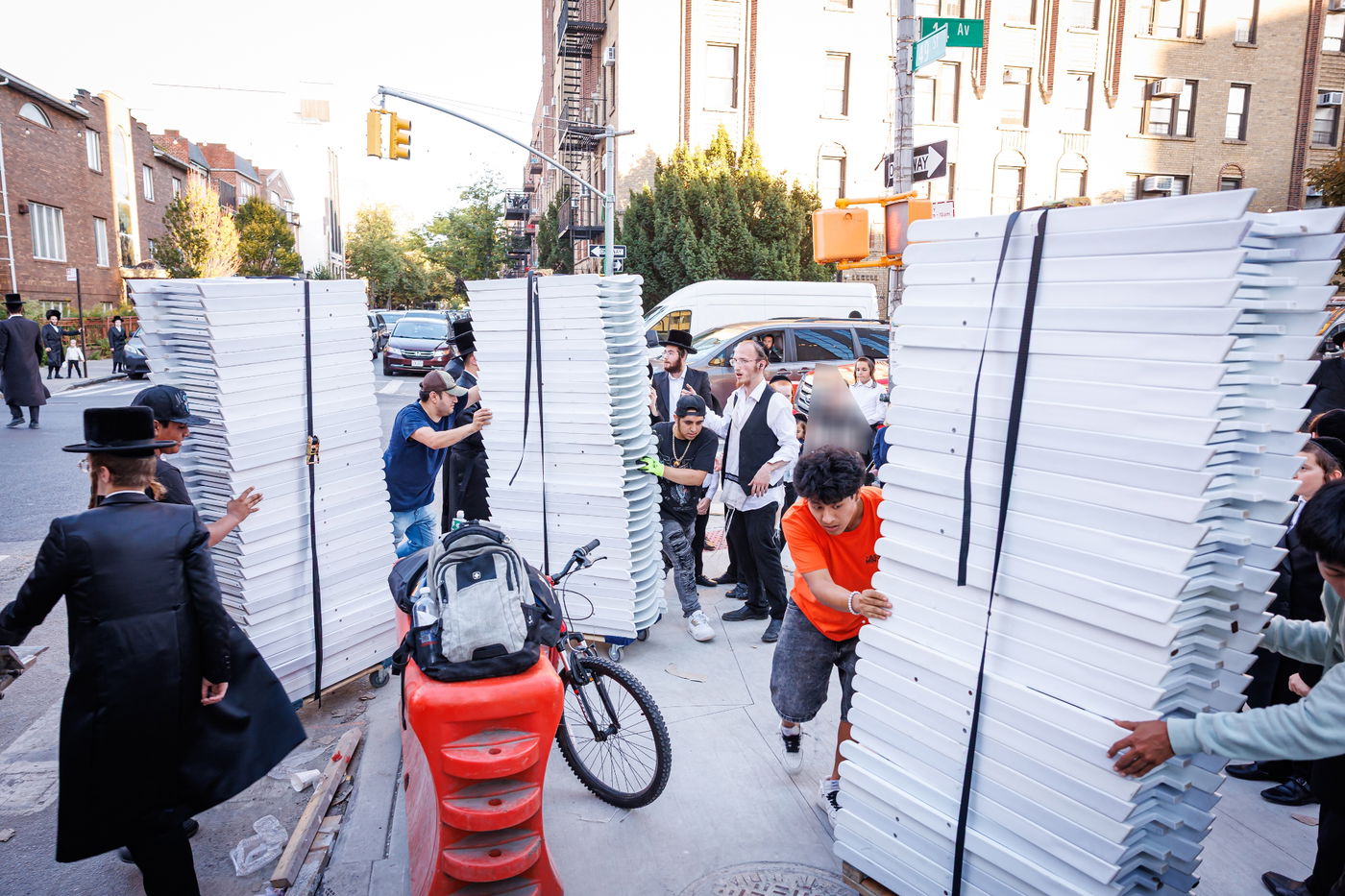 קביעת מזוזות וראש השנה בחצה"ק באבוב 45