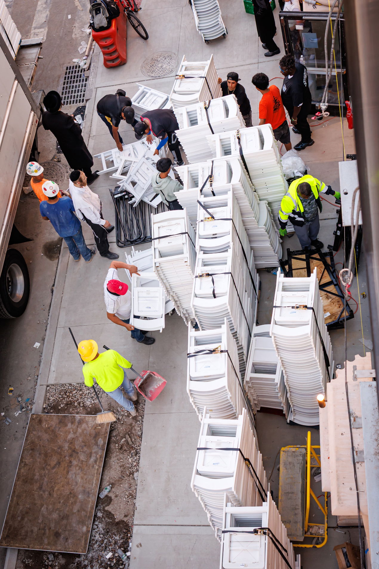 קביעת מזוזות וראש השנה בחצה"ק באבוב 45