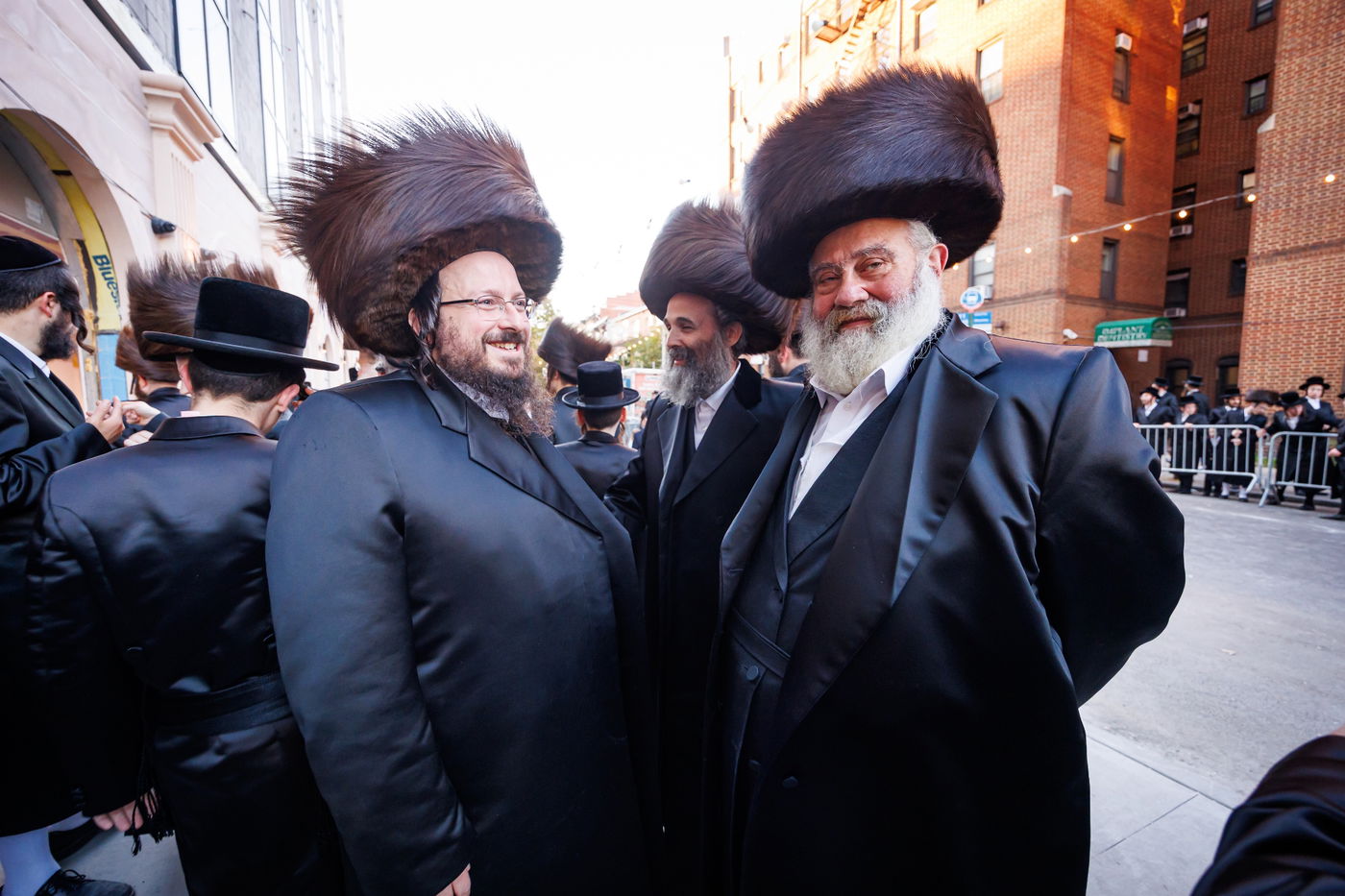 קביעת מזוזות וראש השנה בחצה"ק באבוב 45