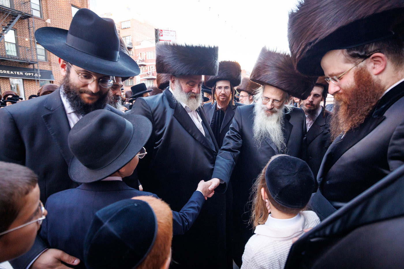 קביעת מזוזות וראש השנה בחצה"ק באבוב 45