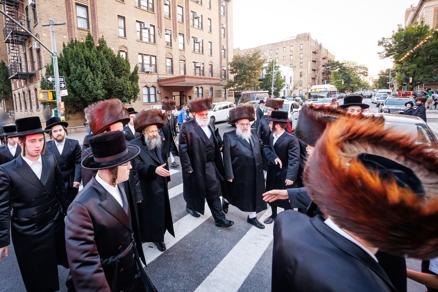 קביעת מזוזות וראש השנה בחצה"ק באבוב 45