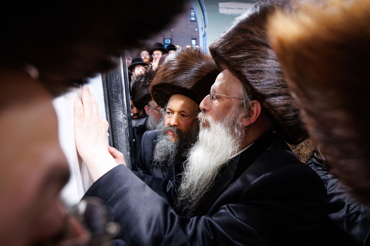 קביעת מזוזות וראש השנה בחצה"ק באבוב 45