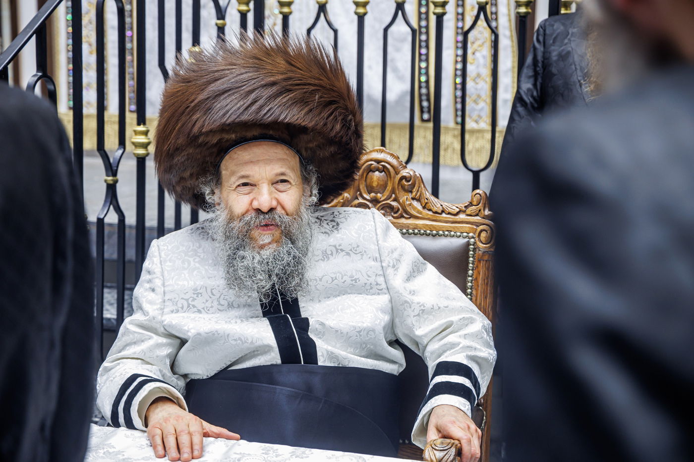 קביעת מזוזות וראש השנה בחצה"ק באבוב 45