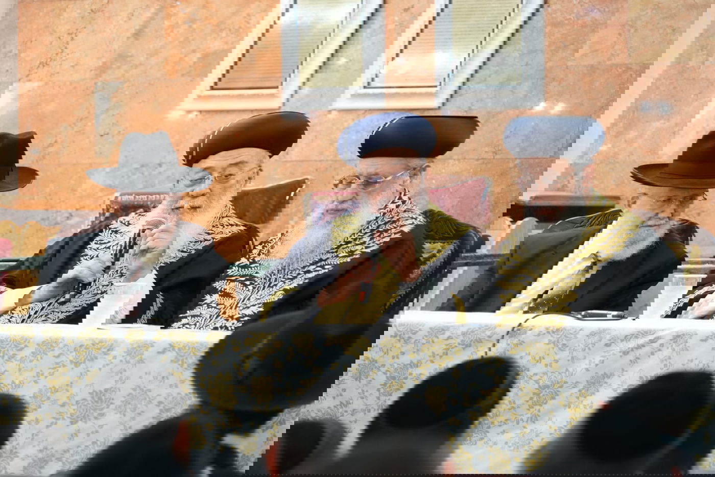 הראשלצי"ם הגר"ד יוסף והגרש"מ עמאר בכסא רחמים