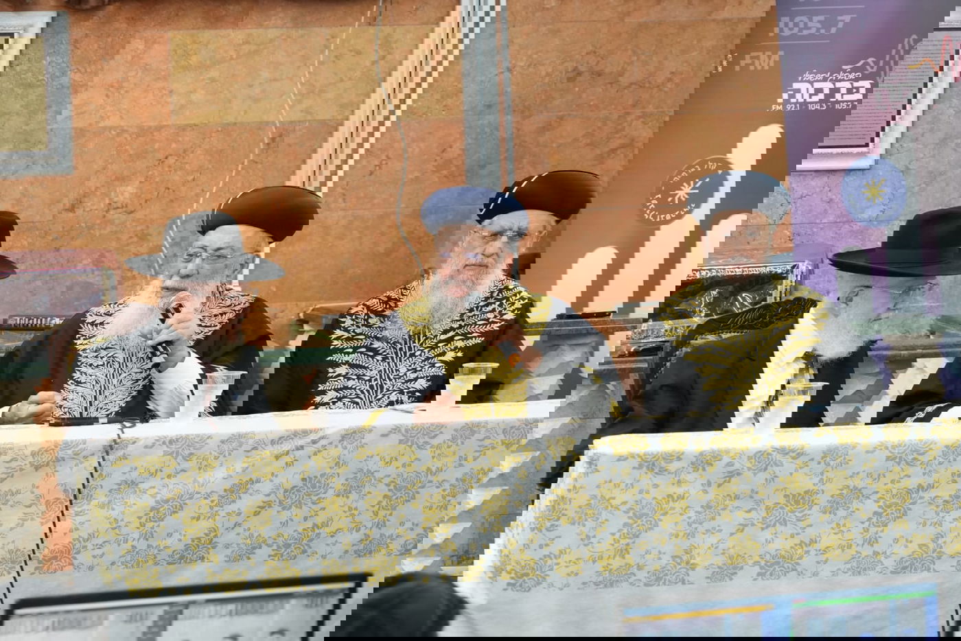 הראשלצי"ם הגר"ד יוסף והגרש"מ עמאר בכסא רחמים