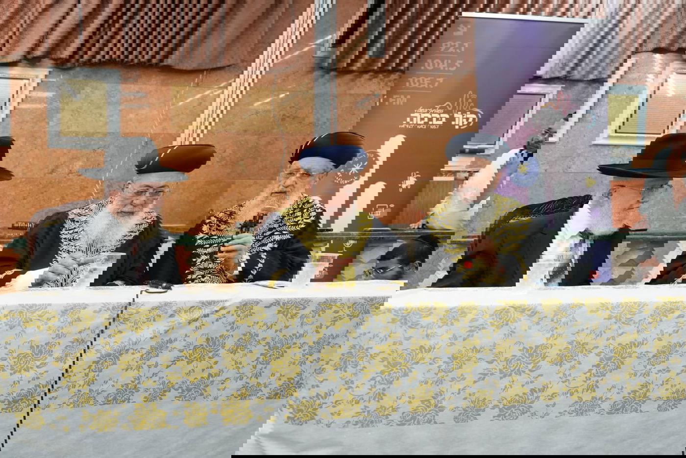 הראשלצי"ם הגר"ד יוסף והגרש"מ עמאר בכסא רחמים