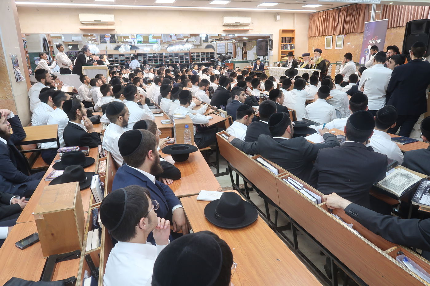 הראשלצי"ם הגר"ד יוסף והגרש"מ עמאר בכסא רחמים