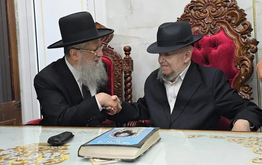 הגר"ד יוסף עם הגר"מ מאזוז זצ"ל