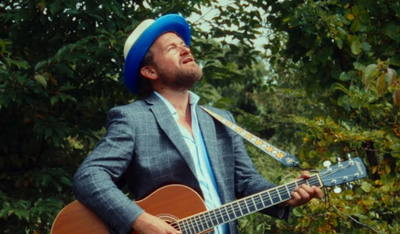 רגע לפני יום הכיפורים: אלי ביער בסינגל תשובה חדש