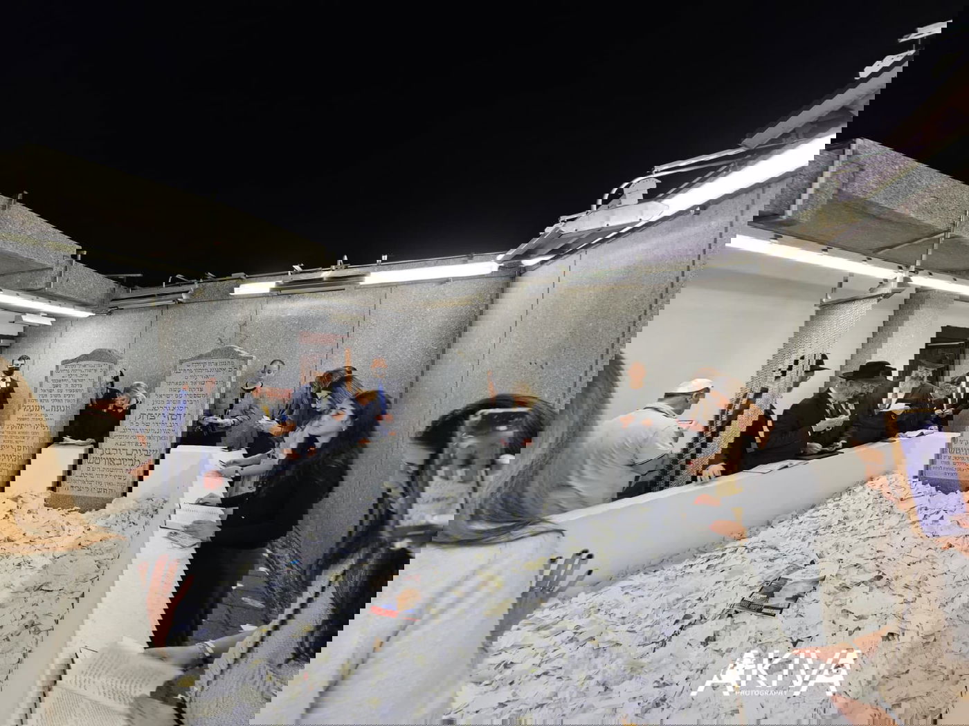 ערב הפגישה הגורלית עם טראמפ: שרה נתניהו נשאה תפילה באוהל הרבי מחב"ד