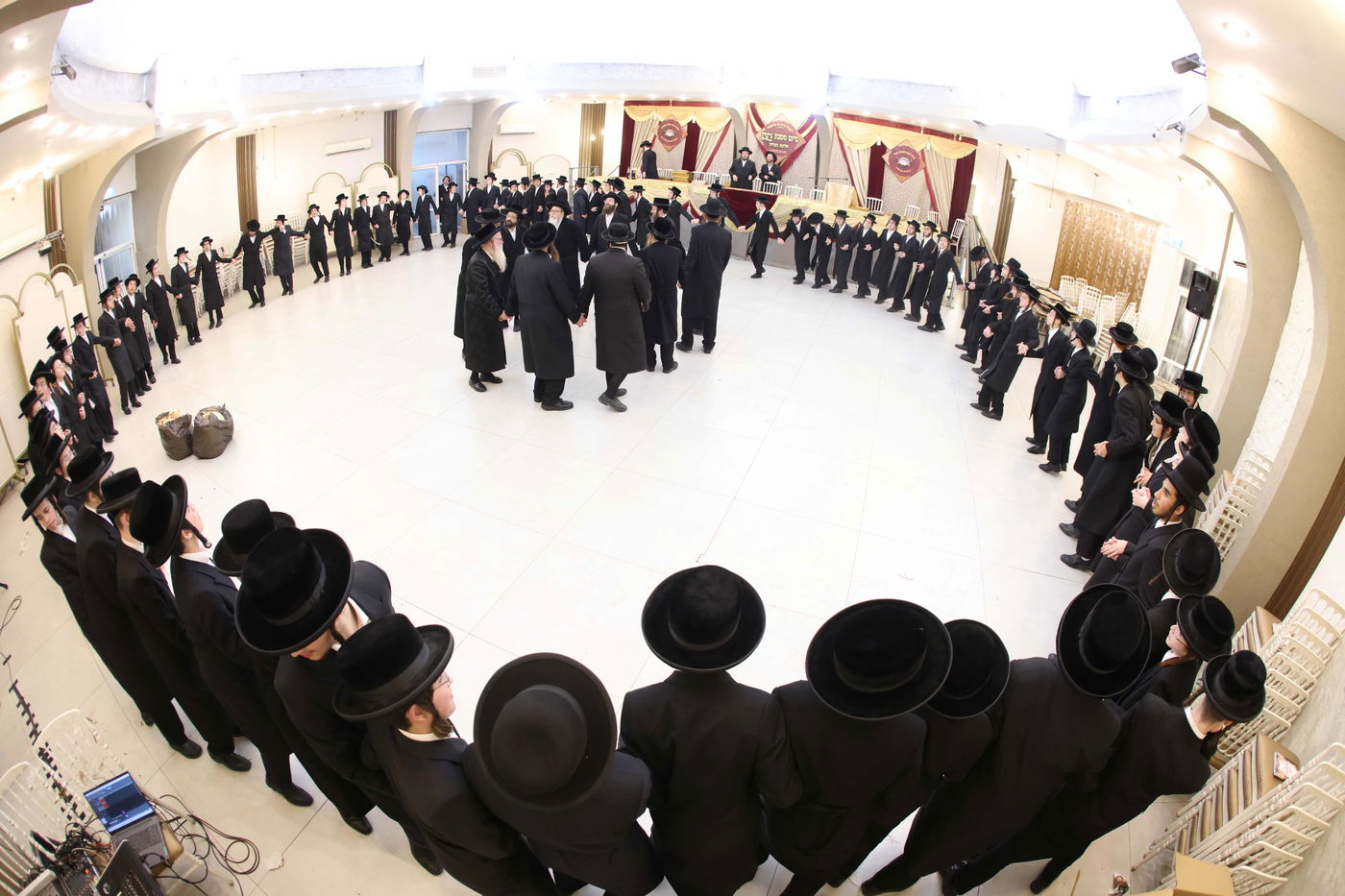 סיום מסכת גיטין בישיבת סאטמר ירושלים