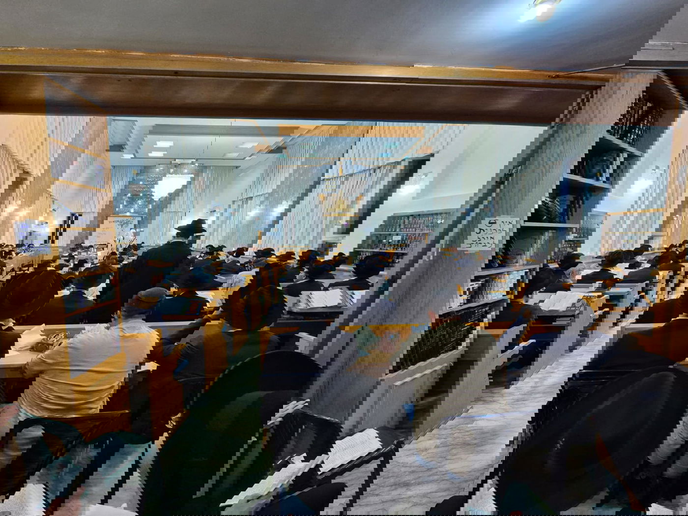 סליחות בבית הכנסת 'מסילת ישרים'