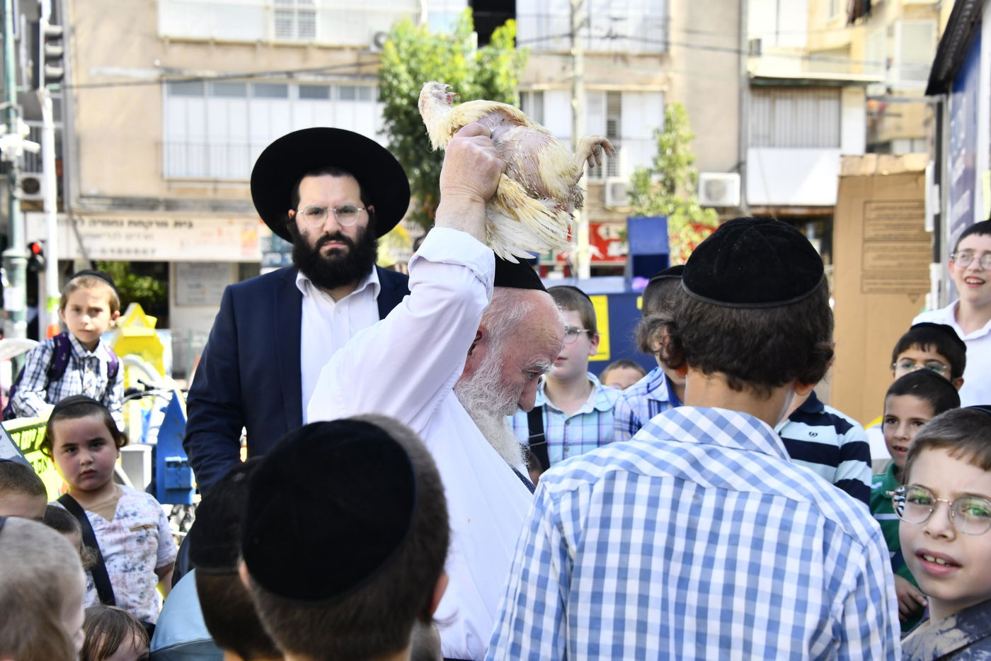 מנהג כפרות בבני ברק