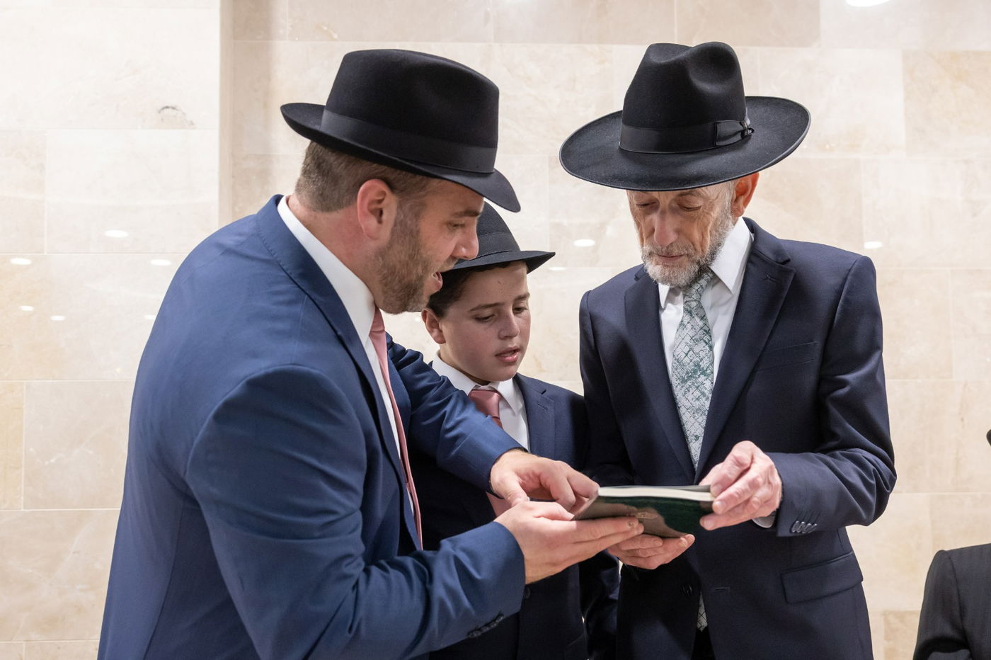 בר מצווה לבנו של משה רוזנגרטן