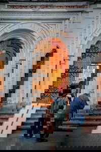 למרות גל השנאה והרדיפה: החגיגה היהודית המוחצנת בלב אירופה