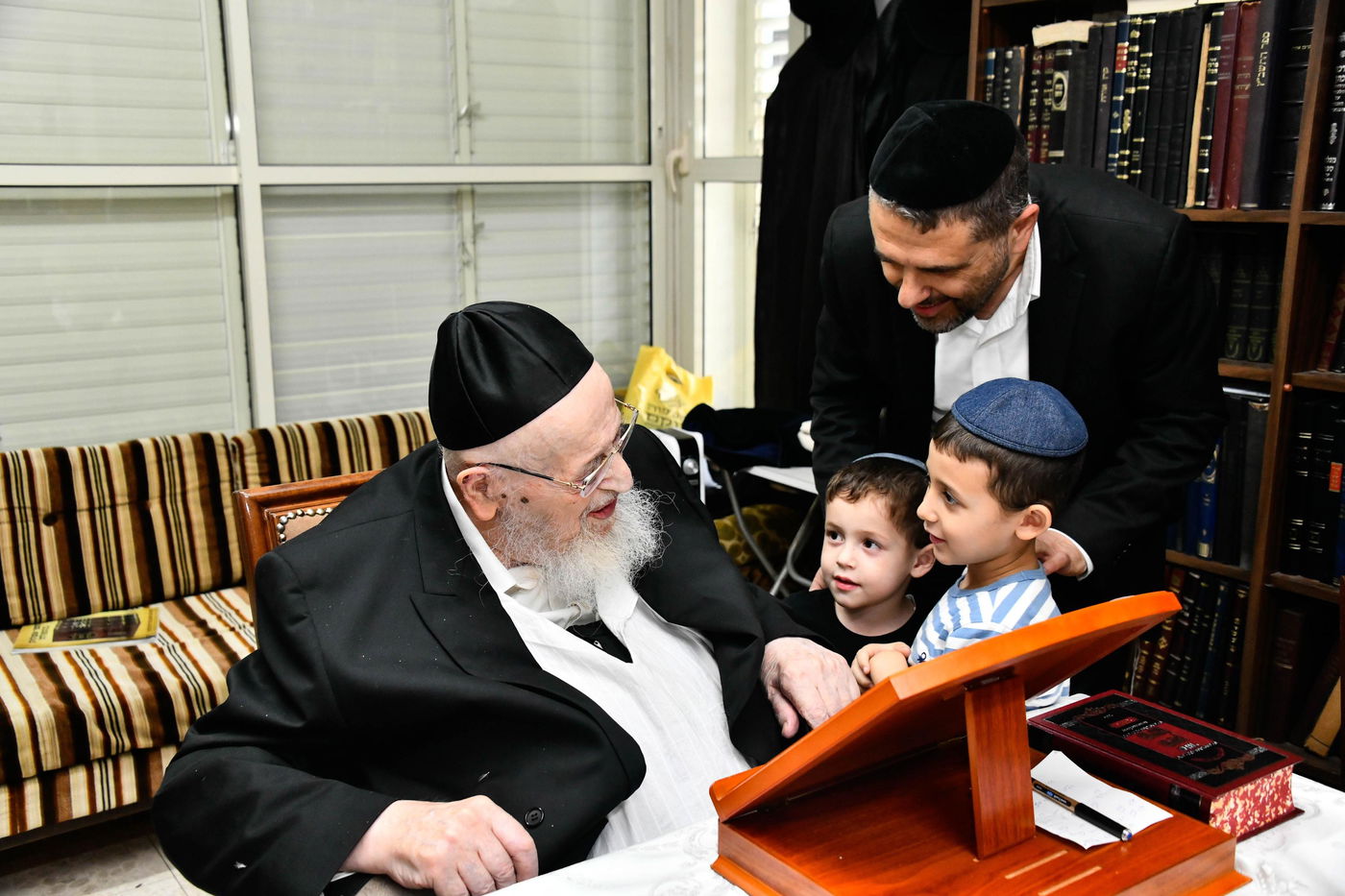 הגרמ"צ ברגמן במנהג כפרות