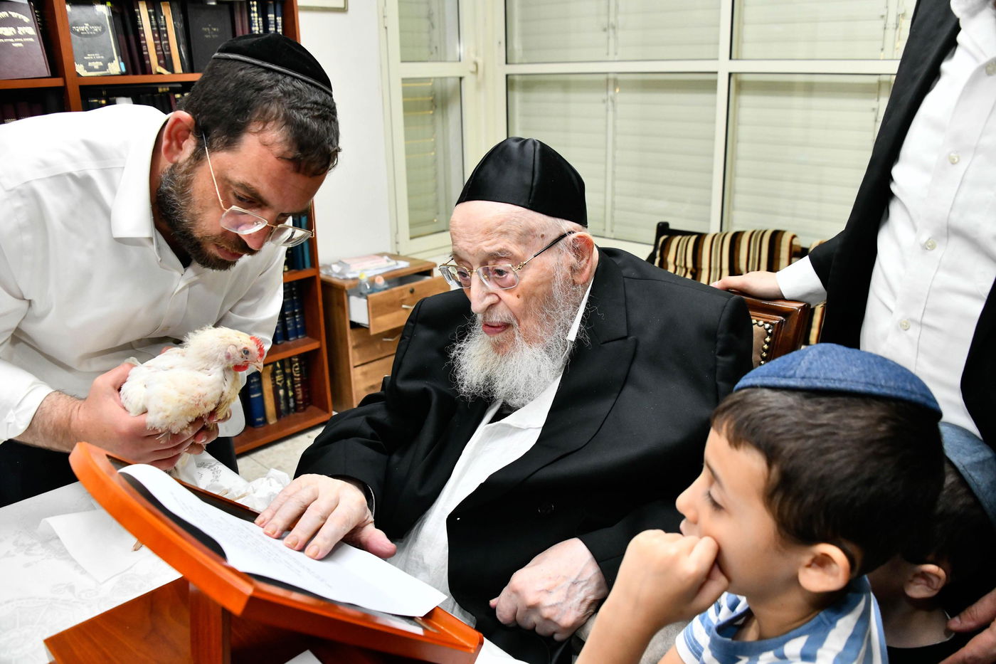 הגרמ"צ ברגמן במנהג כפרות