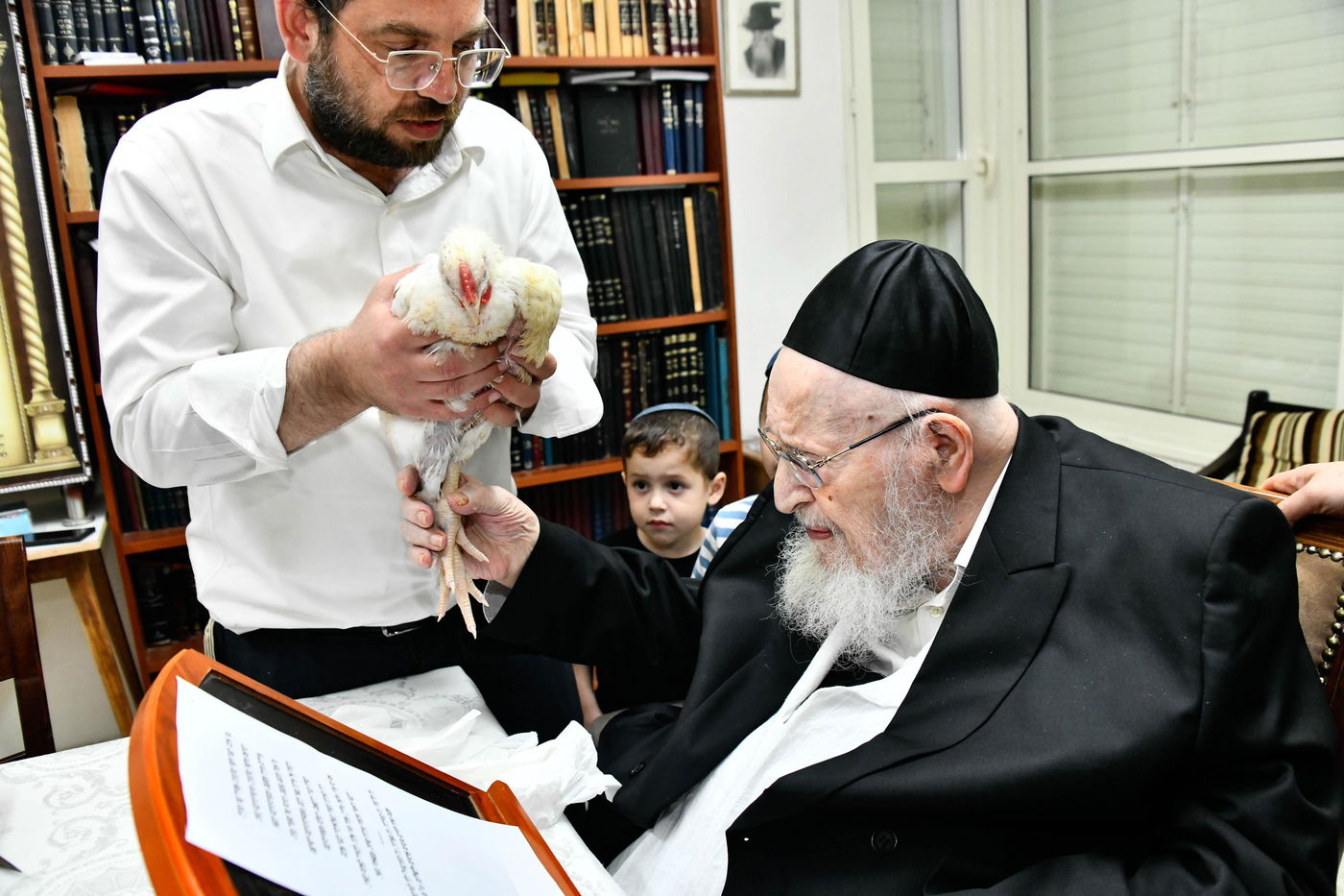 הגרמ"צ ברגמן במנהג כפרות