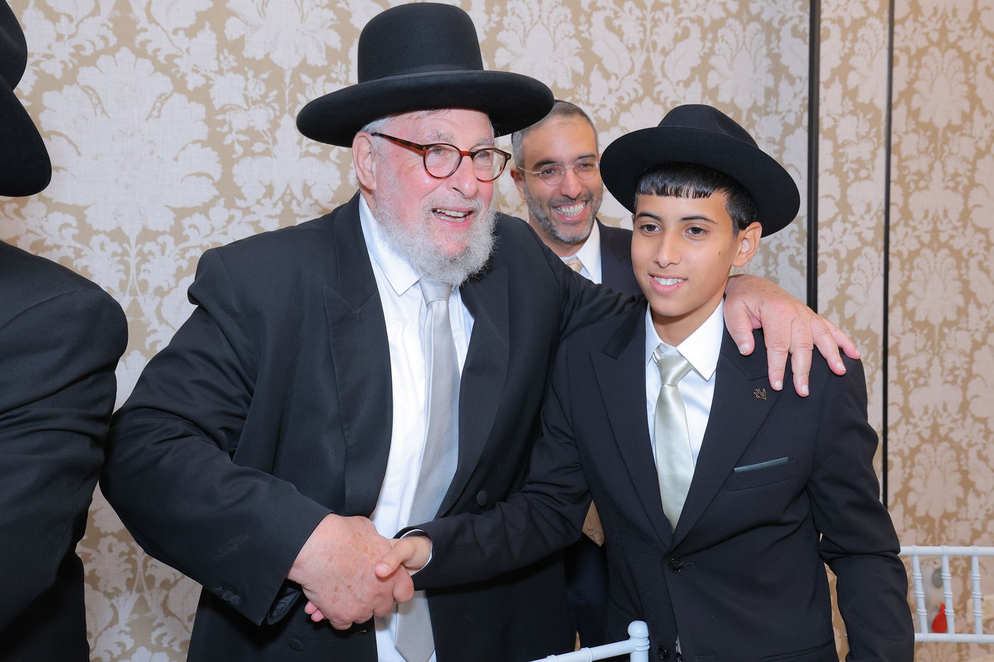 איתי גדסי בירמץ את בנו; מי הגיע לאחל מזל טוב? | צפו בתיעוד נרחב