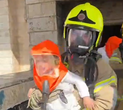 שריפה פרצה ביישוב החרדי: 21 לכודים חולצו, 22 נפגעים פונו לבתי החולים
