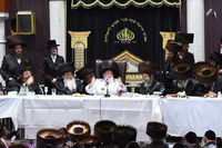 ערב יום כיפור אצל האדמו"ר מויז'ניץ