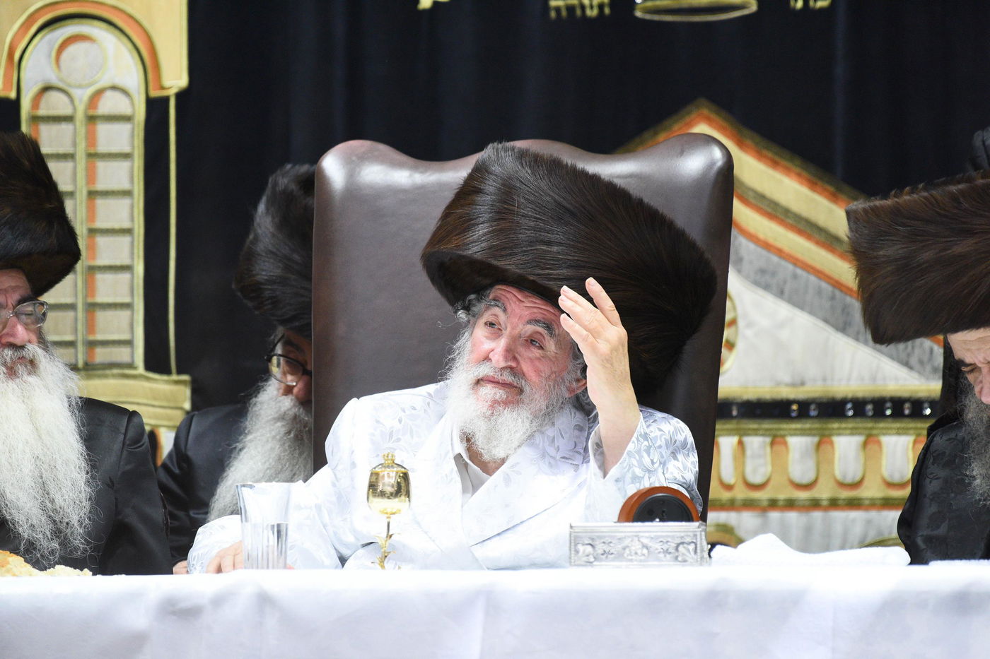 ערב יום כיפור אצל האדמו"ר מויז'ניץ