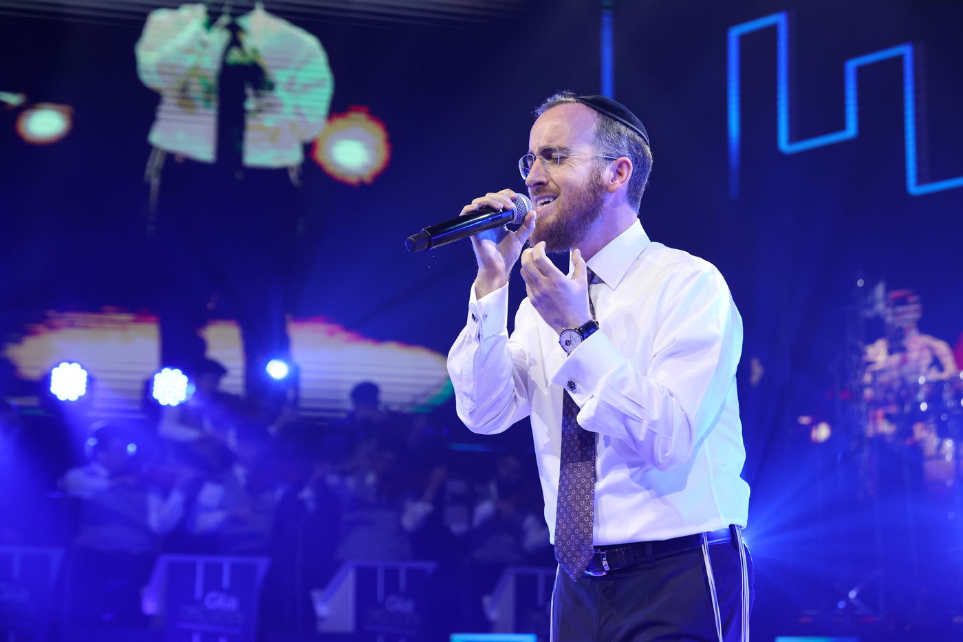 בעקבות לחצים? נפתלי קמפה ביטל את השתתפות הנשים במופע בבנייני האומה