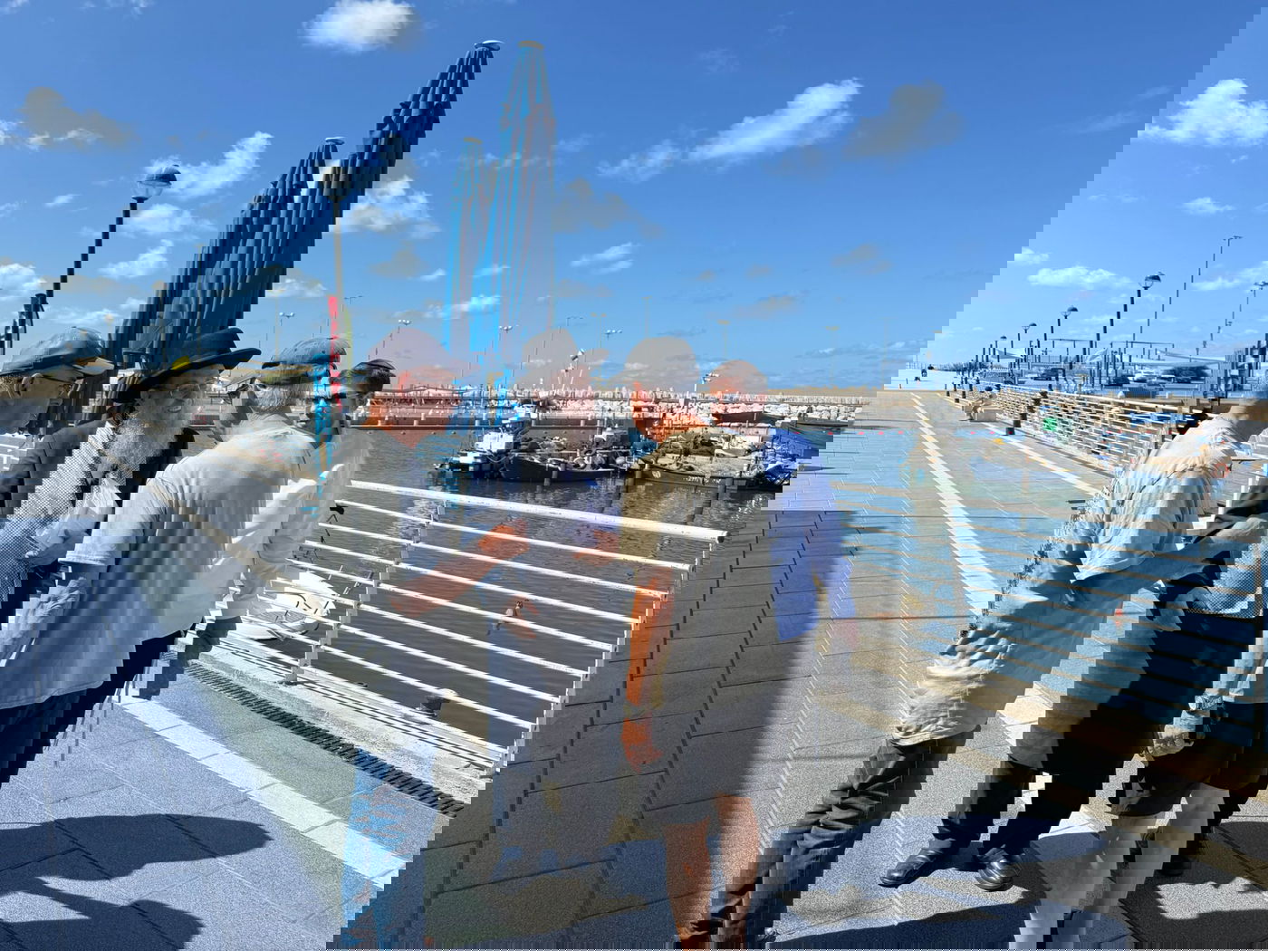 הגאון רבי יצחק ברדא בערב כיפור בלב הים באשקלון