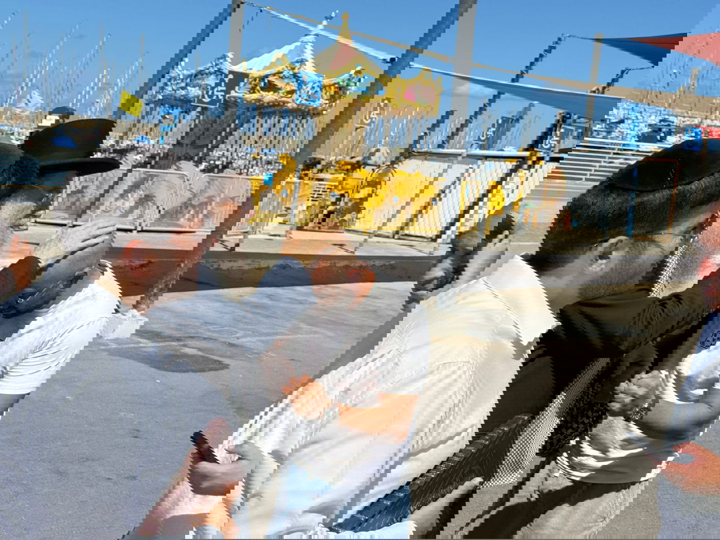 הגאון רבי יצחק ברדא בערב כיפור בלב הים באשקלון