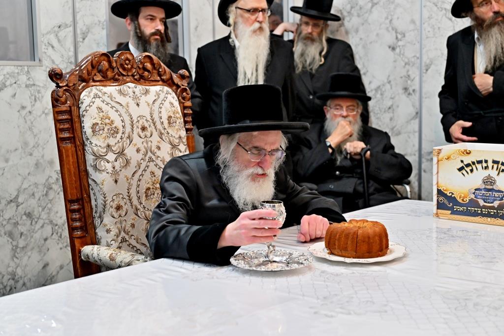 יום הקדוש בחצר הקודש ויזניץ