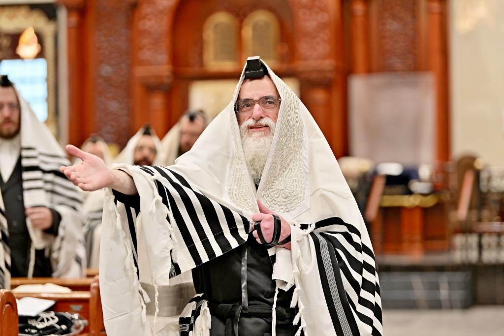 יום הקדוש בחצר הקודש ויזניץ