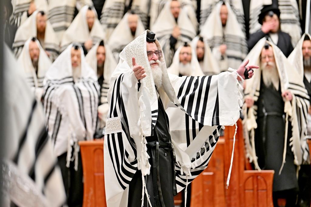 יום הקדוש בחצר הקודש ויזניץ