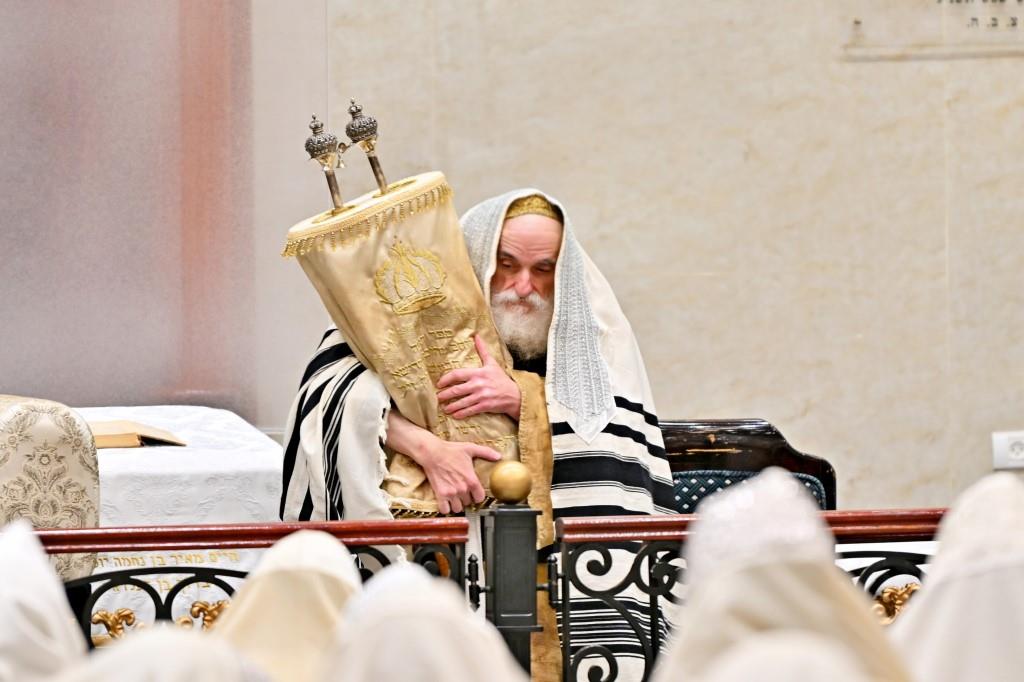 יום הקדוש בחצר הקודש ויזניץ