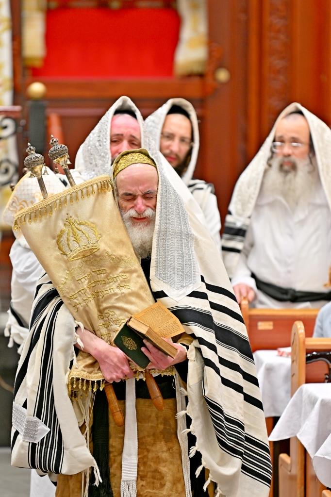 יום הקדוש בחצר הקודש ויזניץ