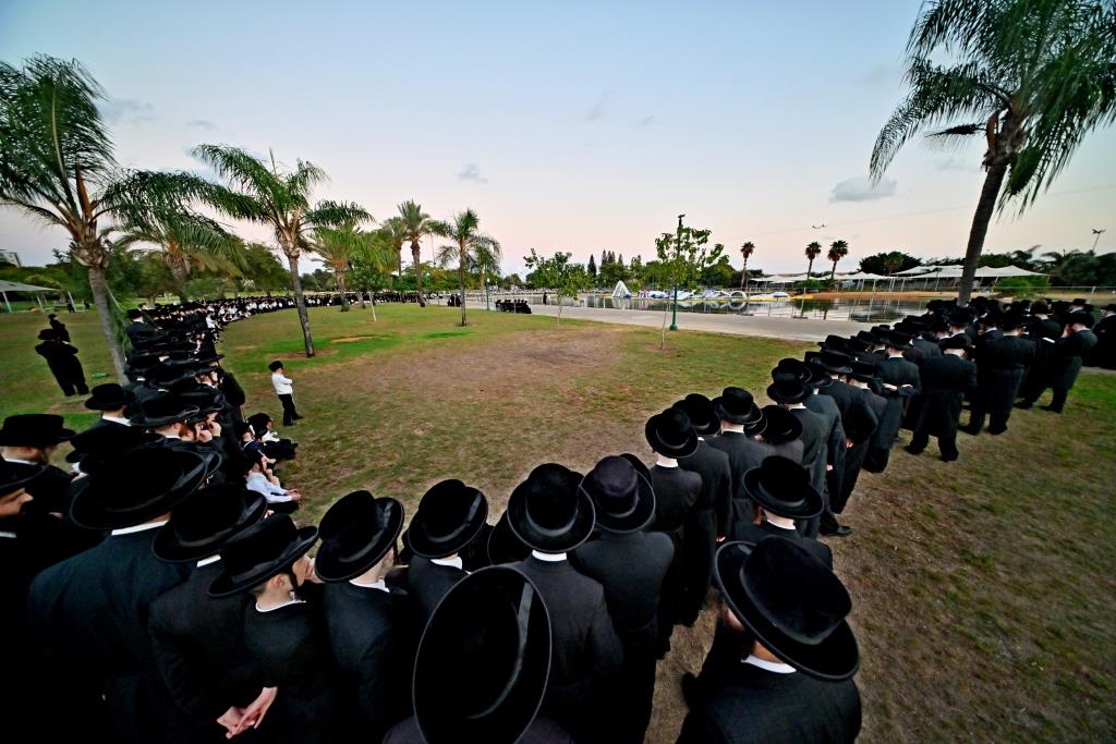 יום הקדוש בחצר הקודש ויזניץ