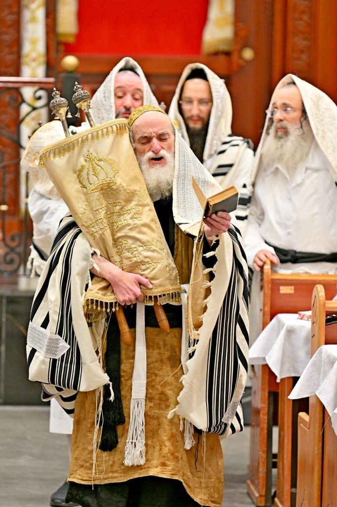 יום הקדוש בחצר הקודש ויזניץ