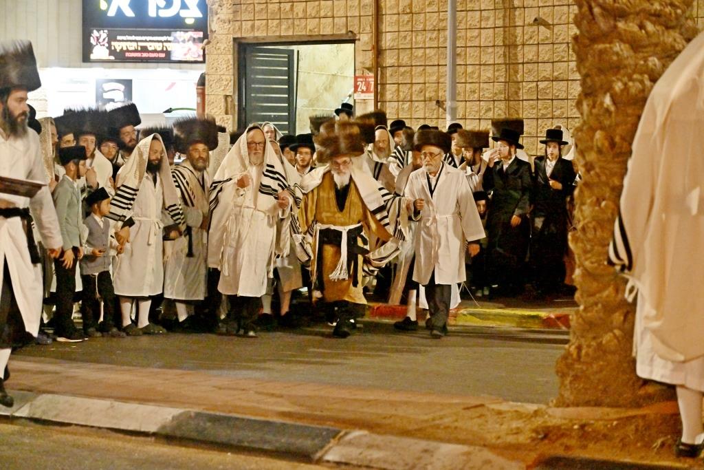 יום הקדוש בחצר הקודש ויזניץ