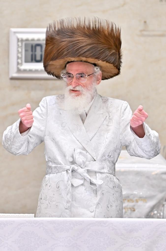 יום הקדוש בחצר הקודש ויזניץ