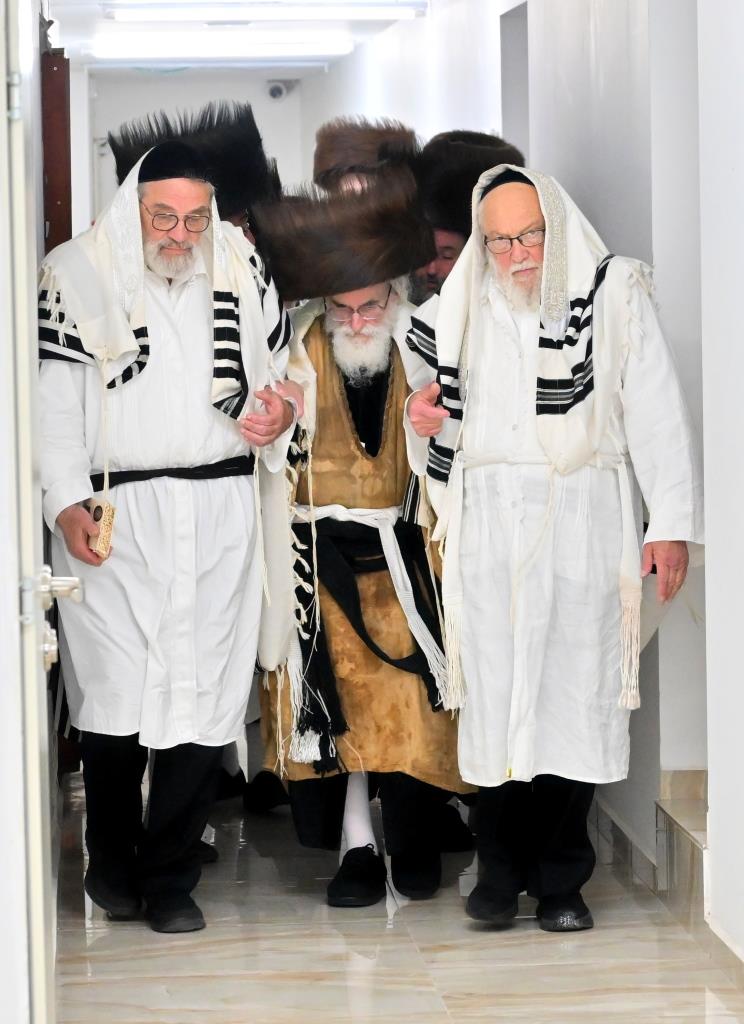 יום הקדוש בחצר הקודש ויזניץ