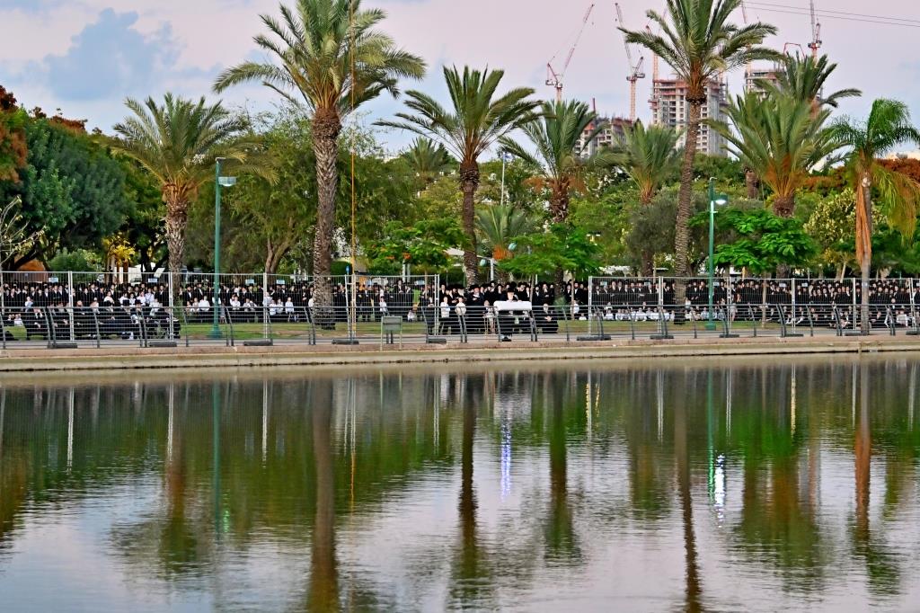 יום הקדוש בחצר הקודש ויזניץ